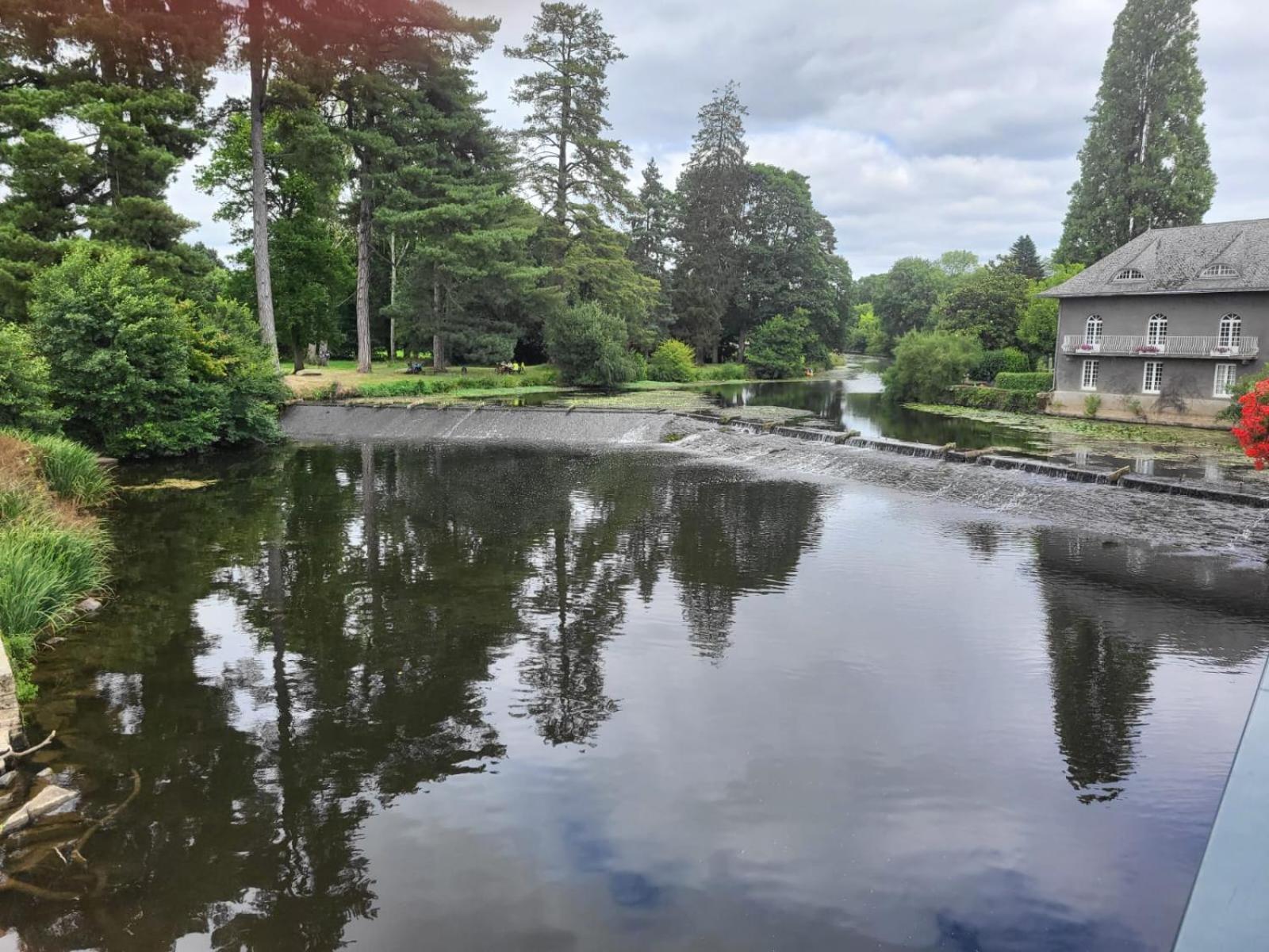 Gite De La Muse Centre Ville - Jardin Sérent 外观 照片